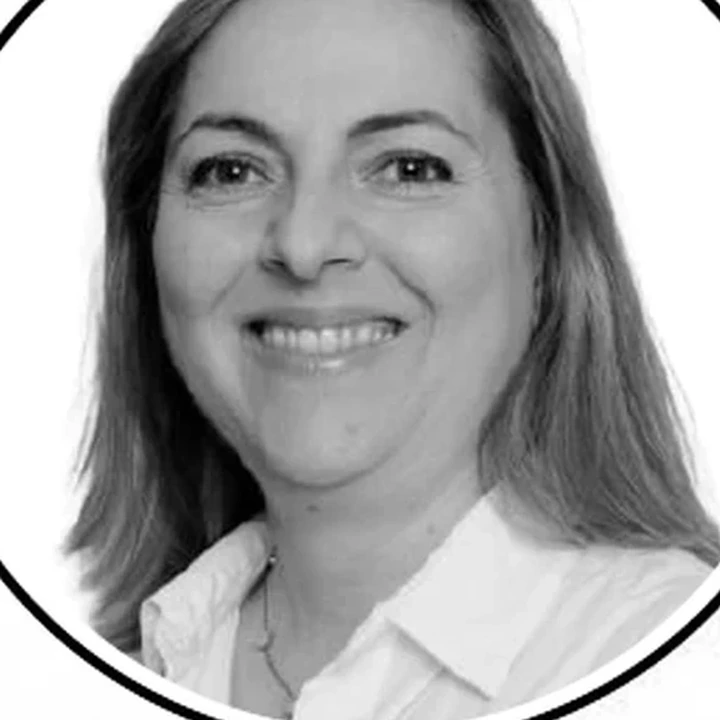 Dr Elena Basli-Laroche